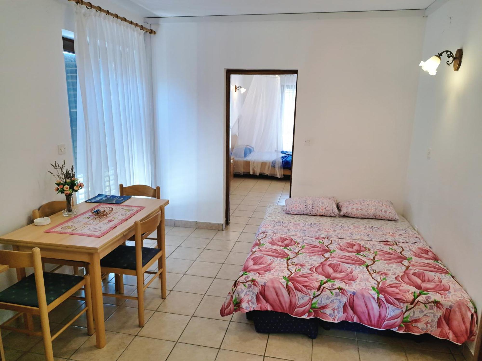 Apartments 1000 Flowers Stari Grad  Cameră foto